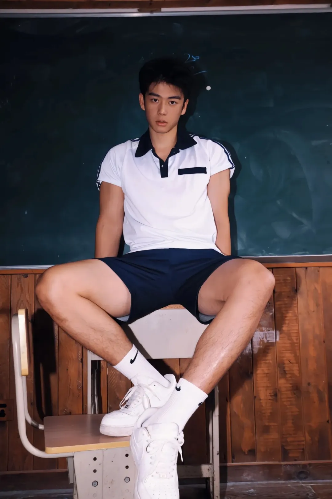 成都 22 岁足球体育生男大，这么可爱，谁看不迷糊？
