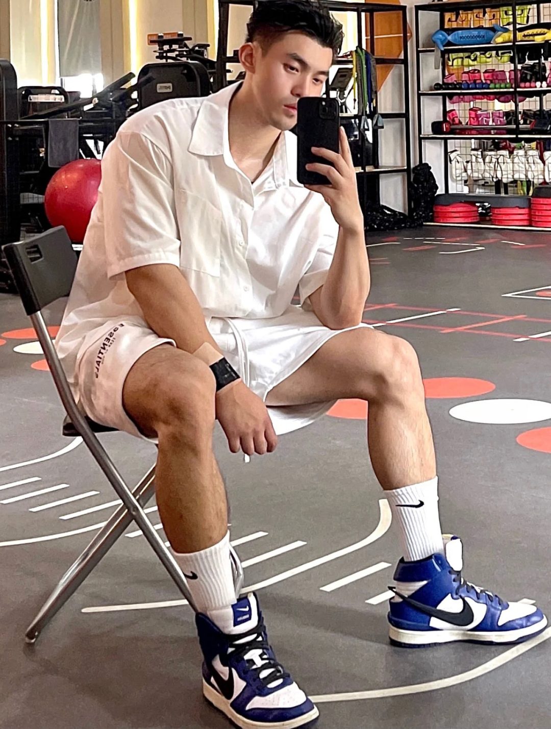 这种精壮的四川男人，真的太戳我 xp 了！