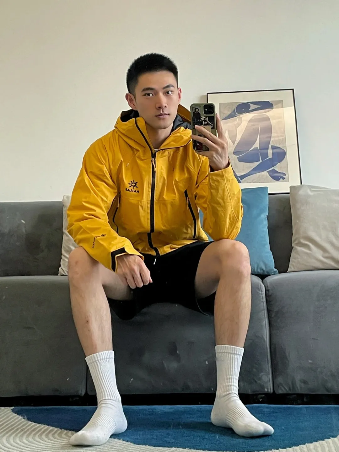 阳光正装小哥哥！腹肌有多惊艳