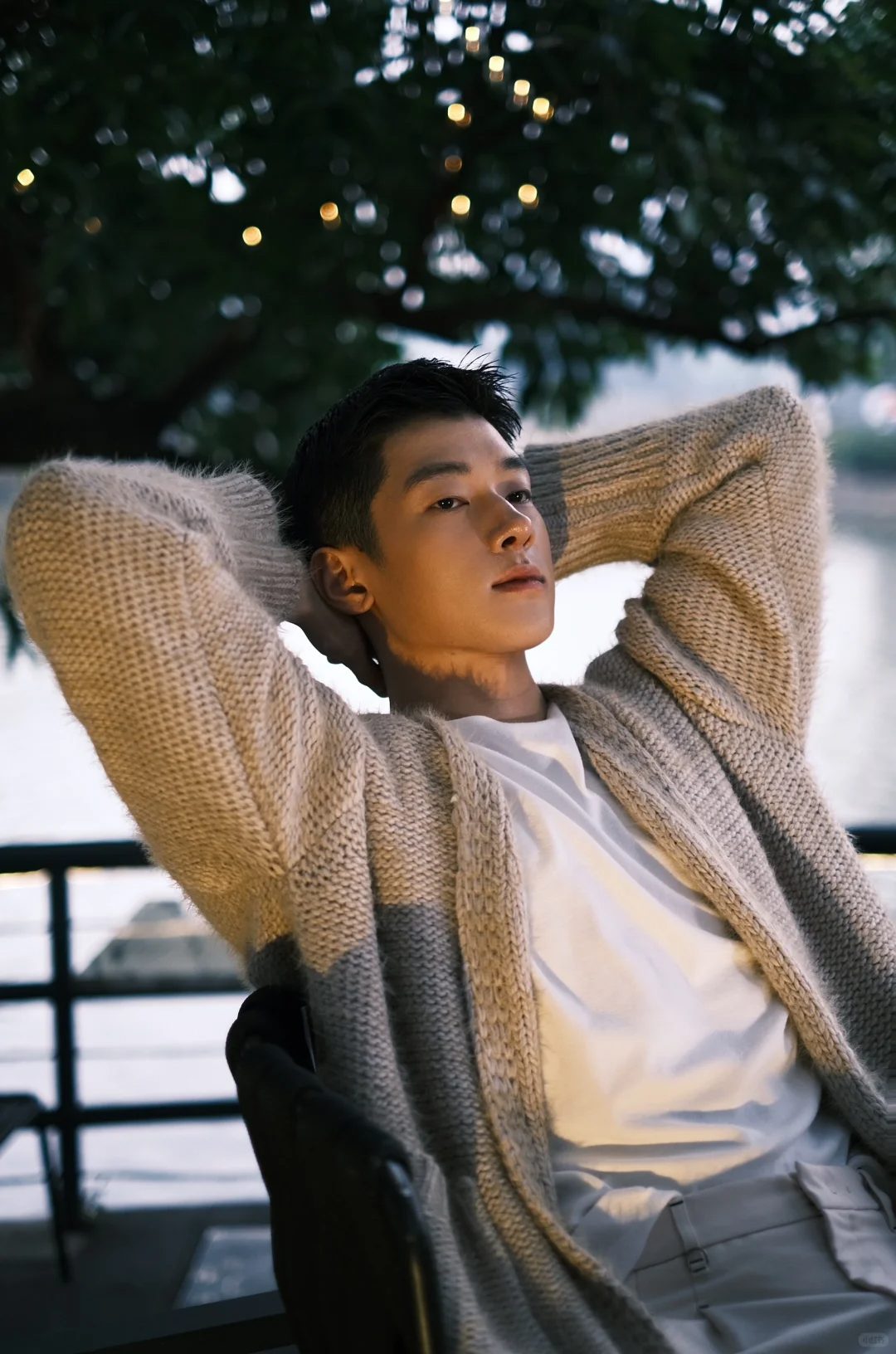 时尚圈新晋男神 " 巨大梁仔 ": 从北服走出的型男养成记