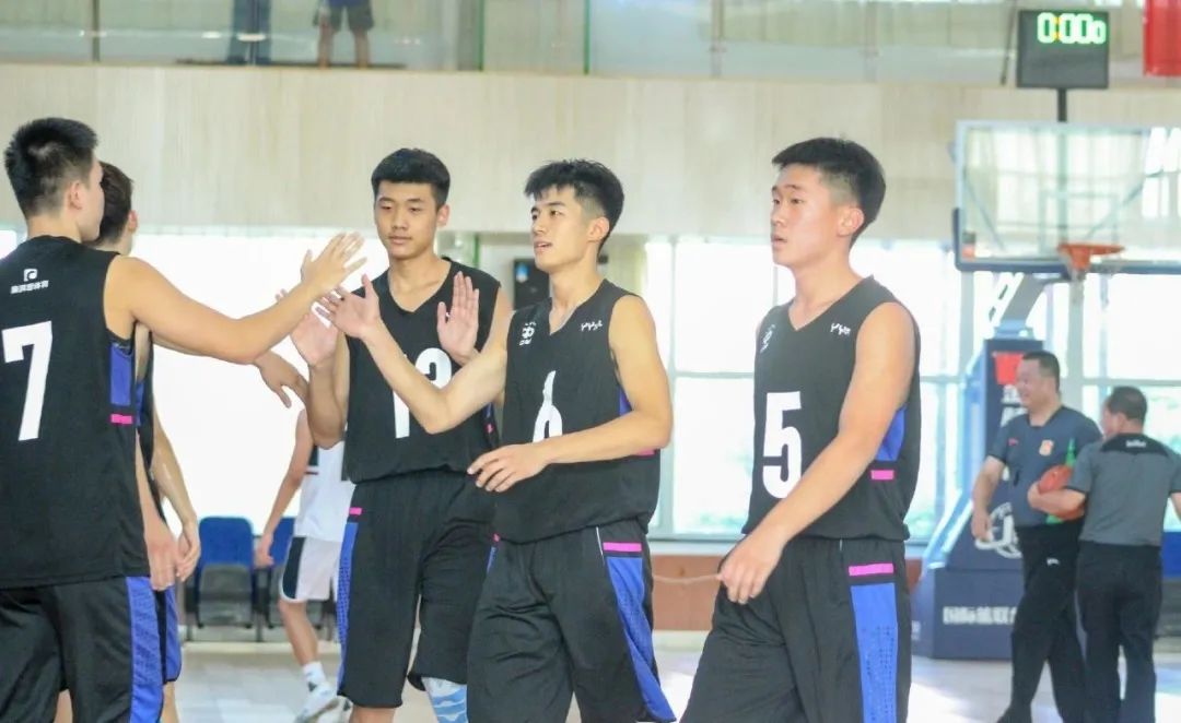 185CM 的山东篮球体育生男高太帅了！