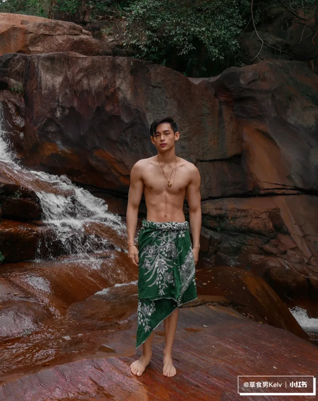 鲜肉时尚网红，草食系运动型男