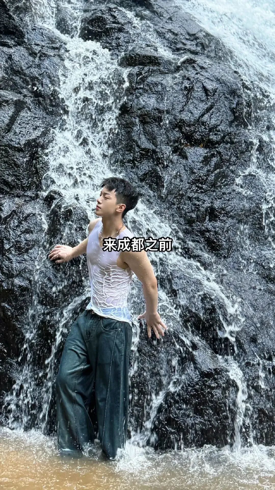 185+ 大长腿帅哥现身抖音，10W 粉丝直呼：我可以！