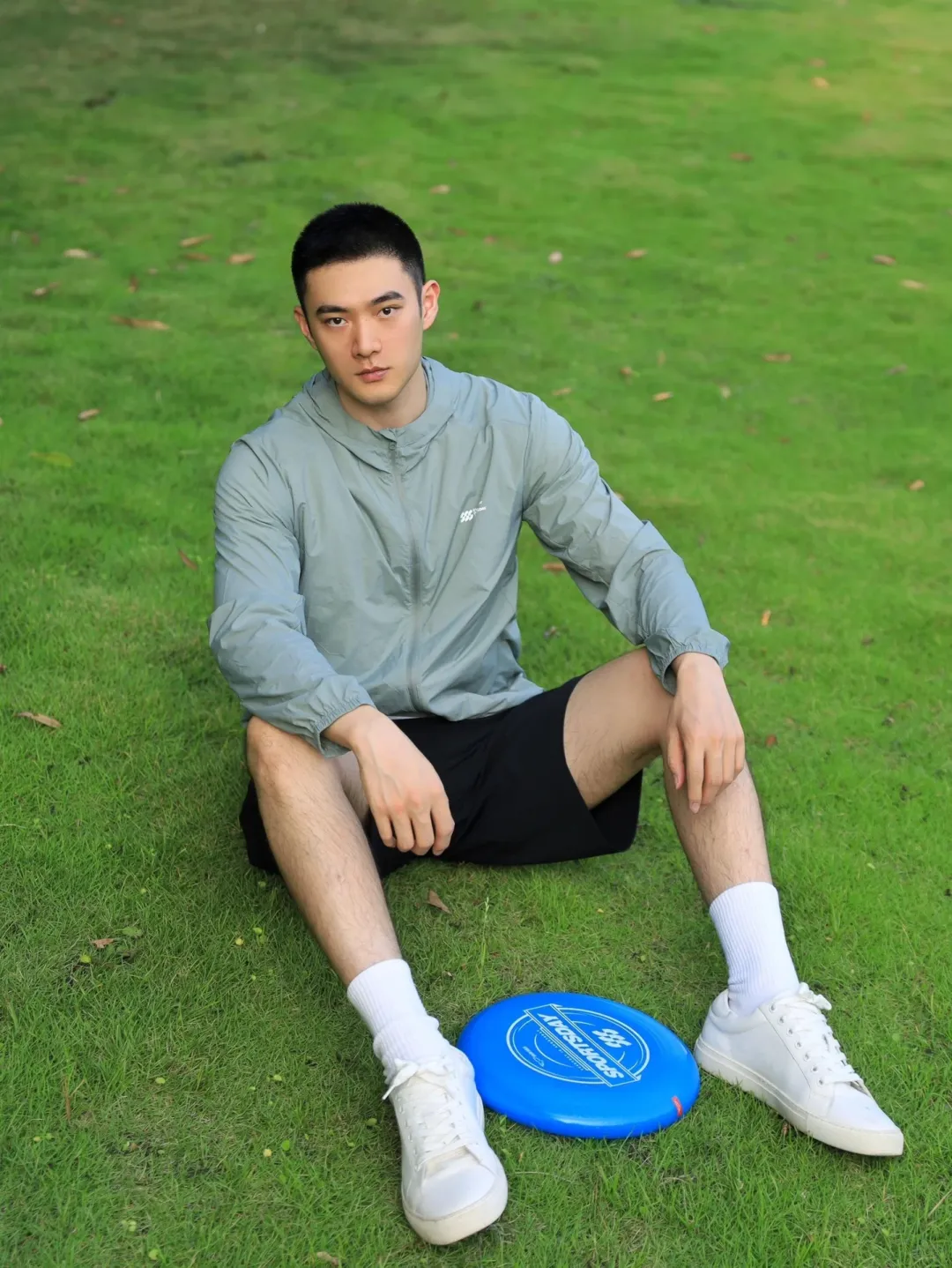 阳光正装小哥哥！腹肌有多惊艳
