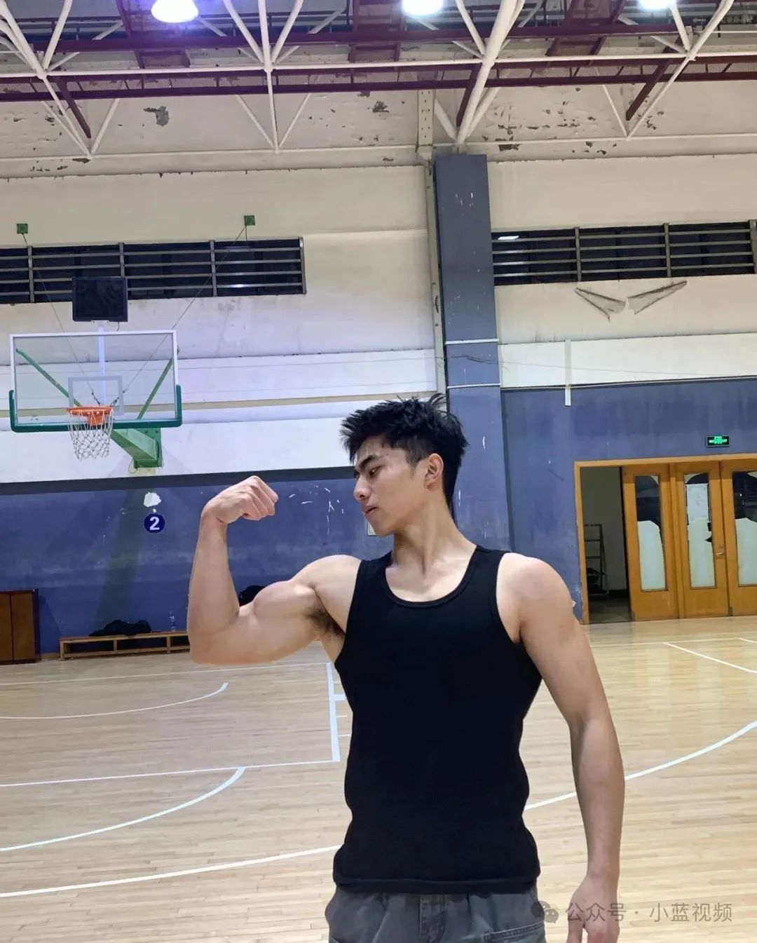 04 年 186cm 篮球腹肌体育生