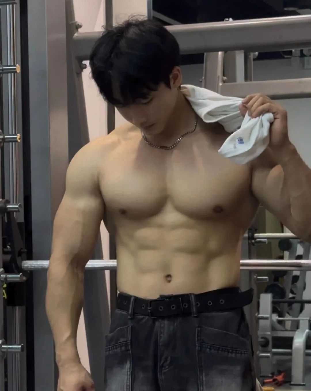 187cm 粗大性感肌肉男菩萨！