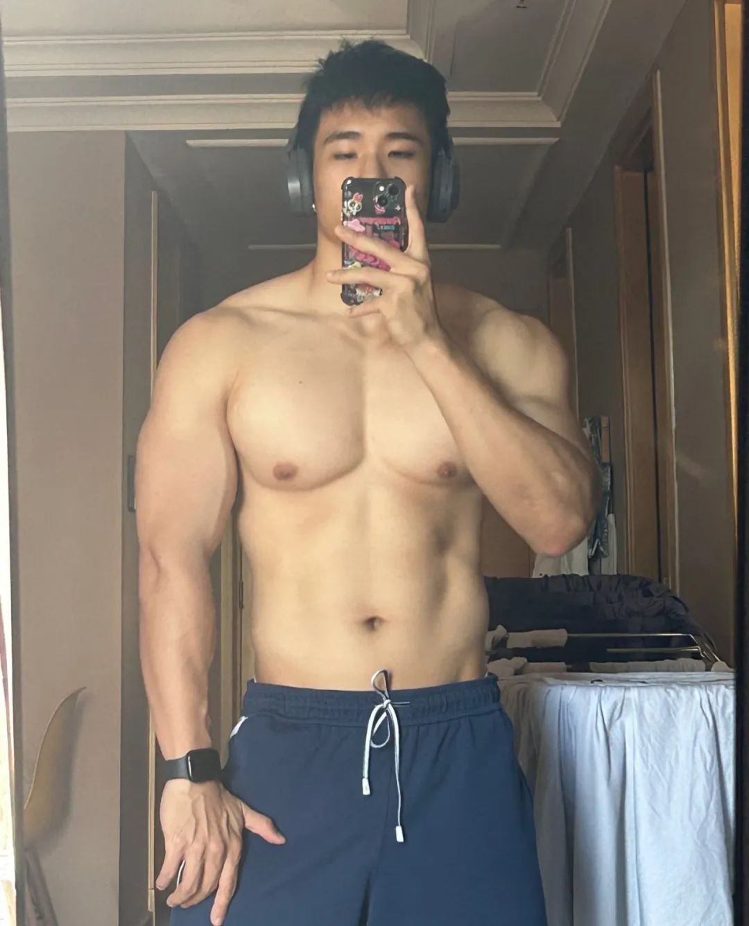 凸凸小山丘，这粗壮能干翻全场