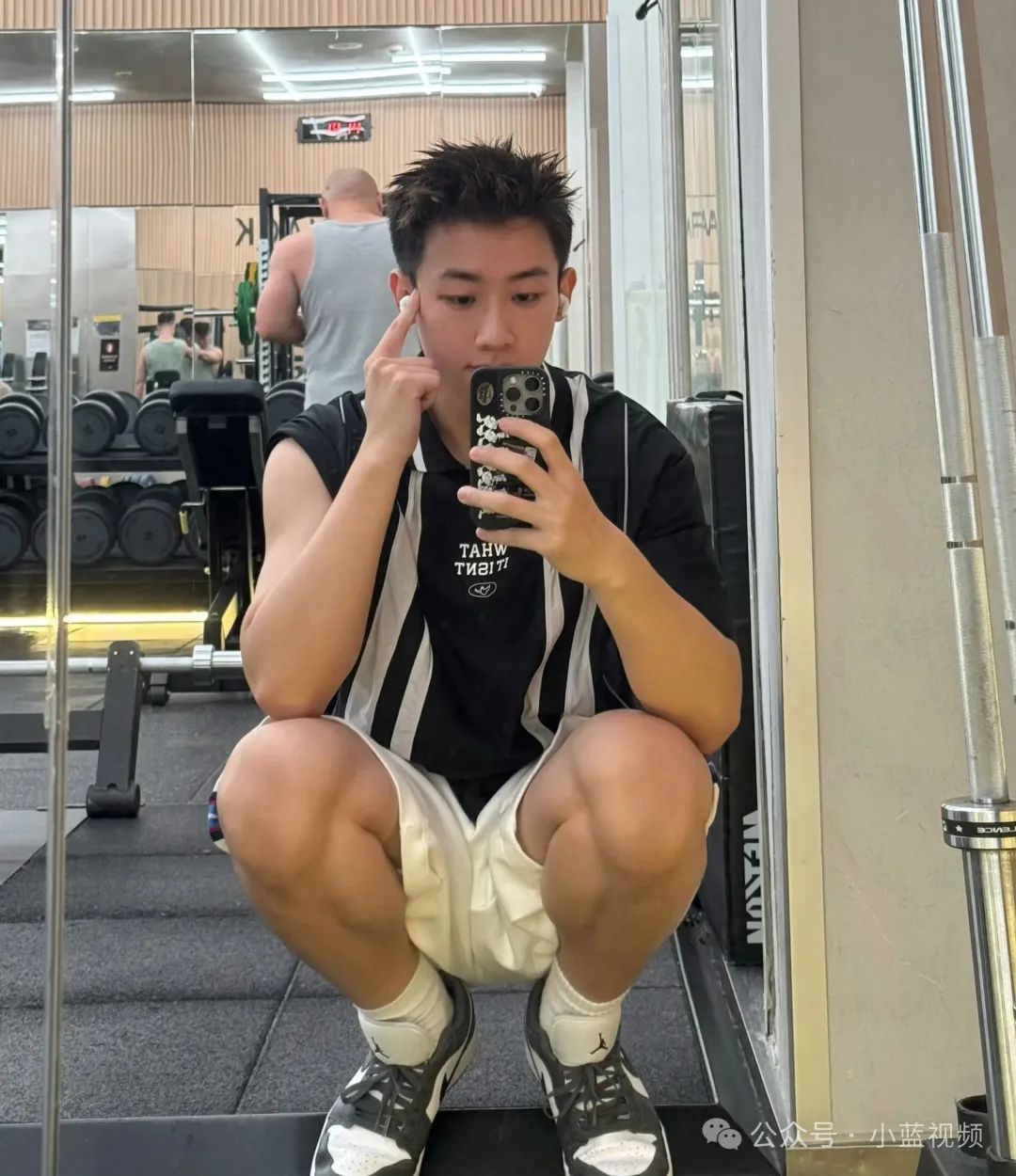 25 网红颜值穿搭性感迷人博主