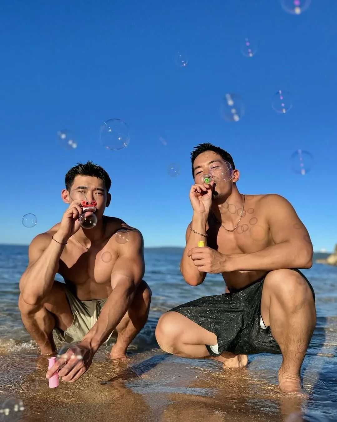 岛国 GOGO 都恋爱了？！你还在尊嘟假嘟！