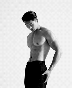 185CM 肌肉奶爸拍写真出圈，我真的超可以