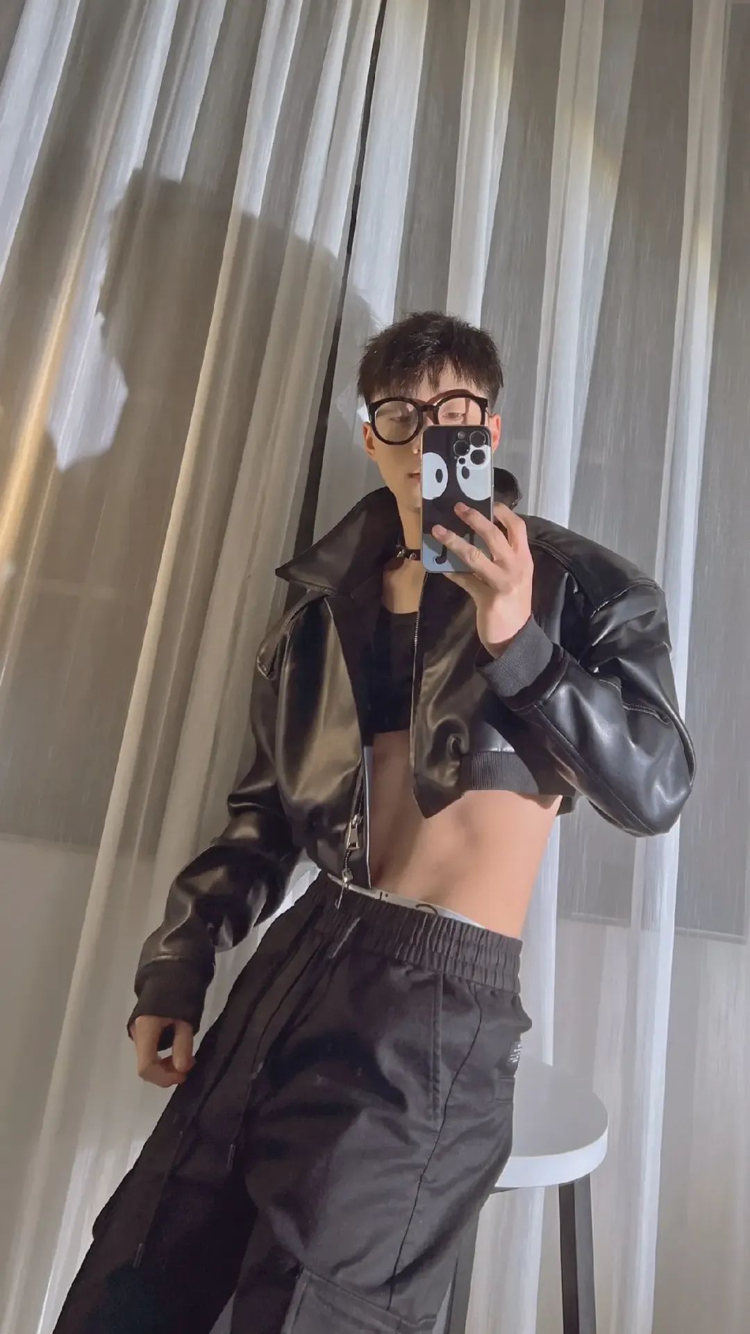 185+ 大长腿帅哥现身抖音,10W 粉丝直呼:我可以! 185+ 大长腿帅哥现身抖音,10W 粉丝直呼:我可以!