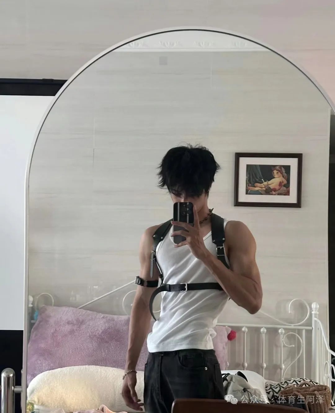 宽肩窄腰大狼狗,掌管腹肌的神...... 宽肩窄腰大狼狗,掌管腹肌的神......