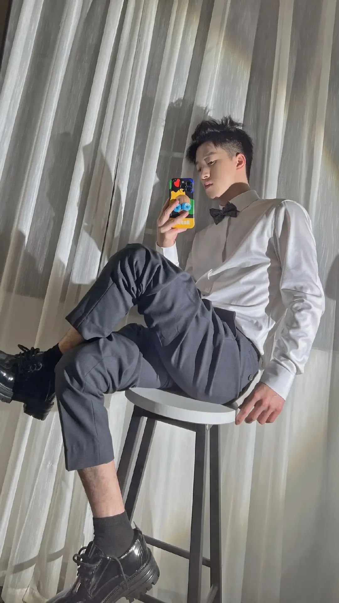 185+ 大长腿帅哥现身抖音，10W 粉丝直呼：我可以！