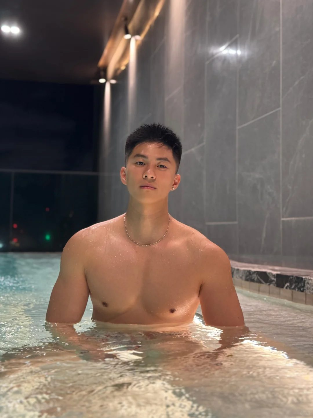 退伍小哥哥清爽短发脂包肌，帅到让人沦陷