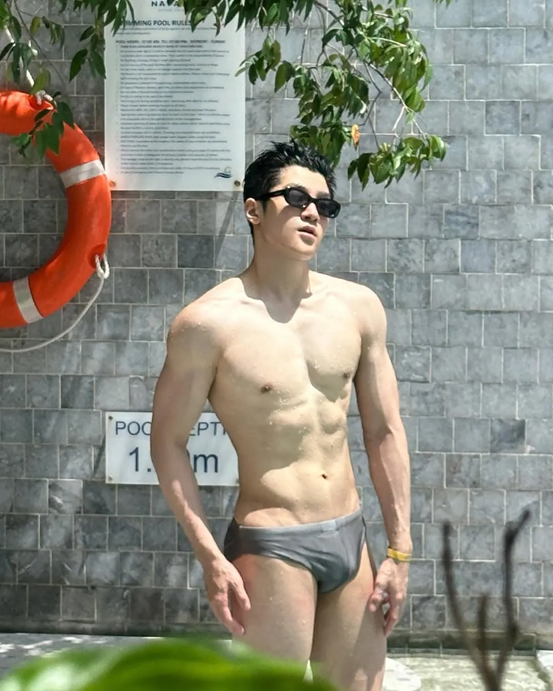 时尚圈新晋男神 " 巨大梁仔 ": 从北服走出的型男养成记