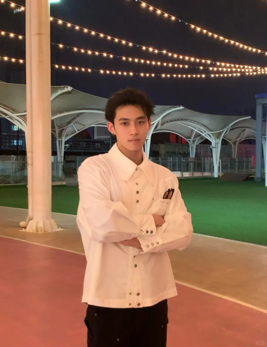 潮汕扛旗酷哥，厚实肌肉兵哥哥