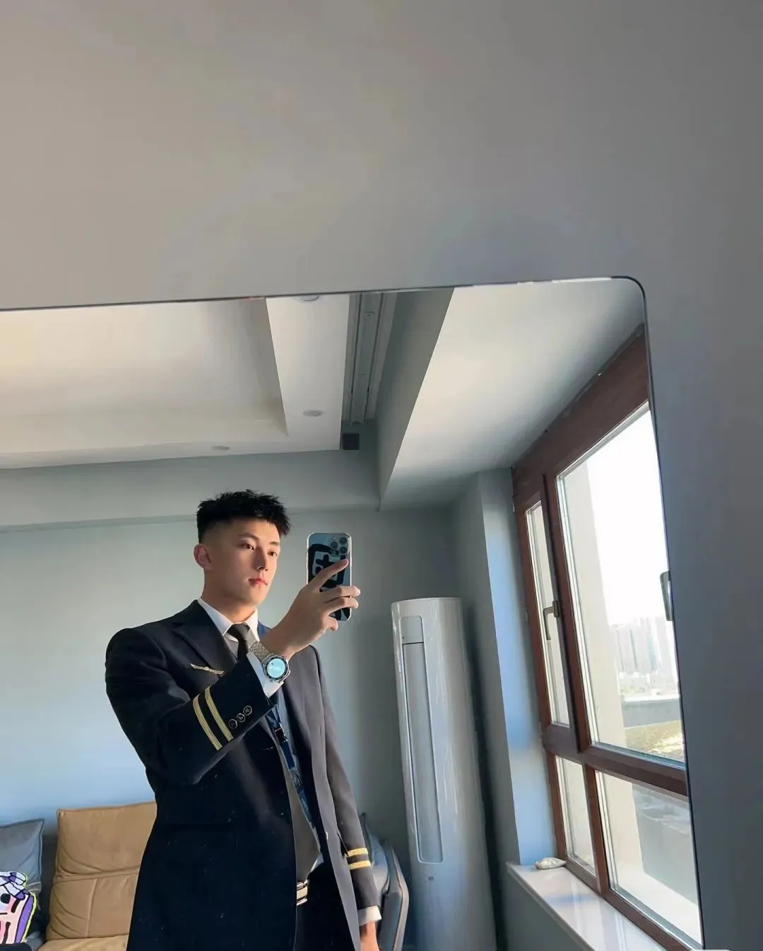 大长腿飞行员帅哥，是心动的感觉！