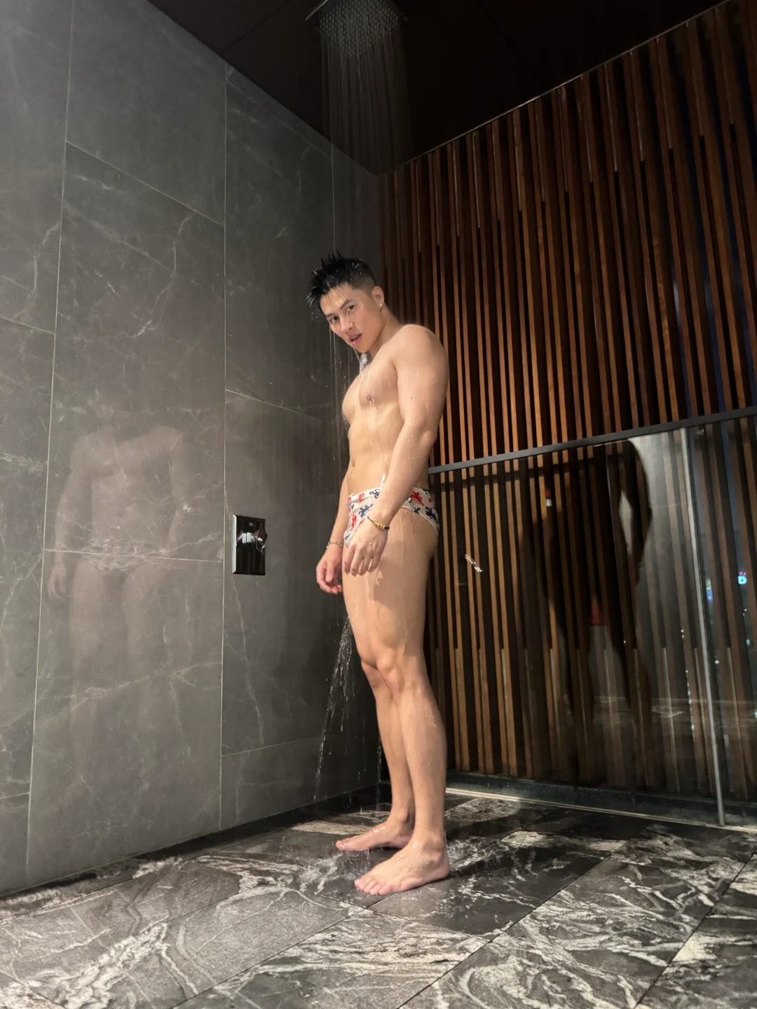 退伍小哥哥清爽短发脂包肌，帅到让人沦陷
