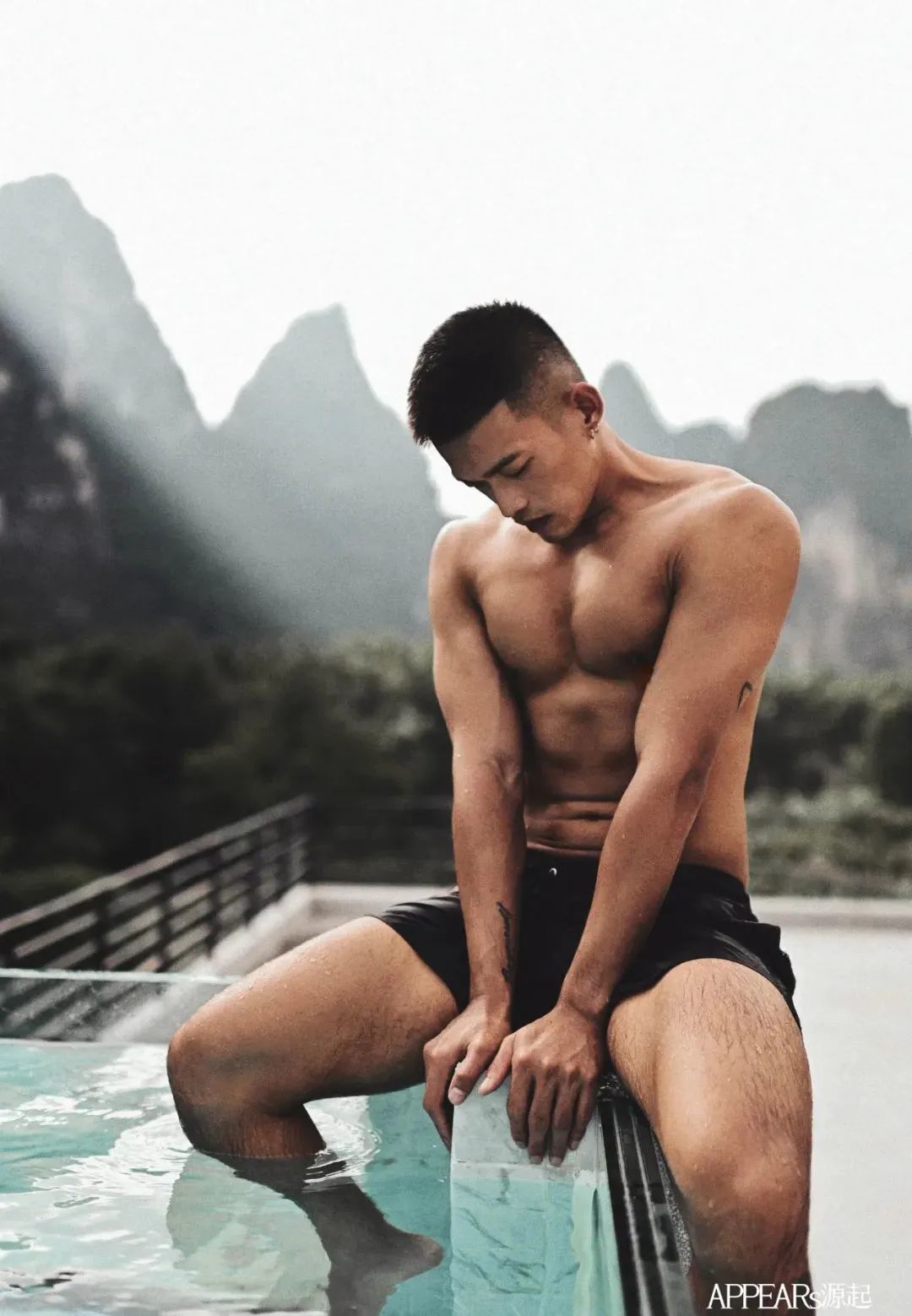 黑皮性张力天菜拍写真，我一个直男都醉了！