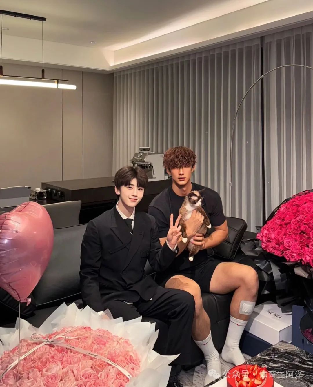 圈内百万博主塌房？一周换一个男友，这速度比换衣服还勤........