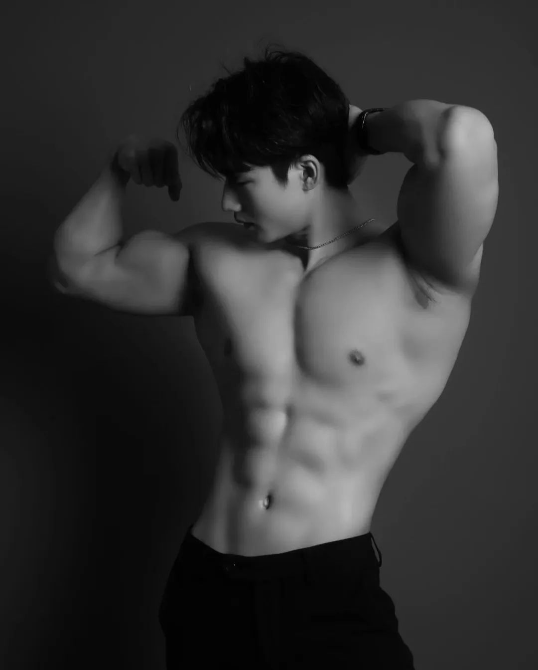 187cm 粗大性感肌肉男菩萨！