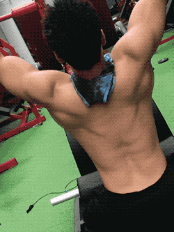 直男教练洗澡小视频已疯传