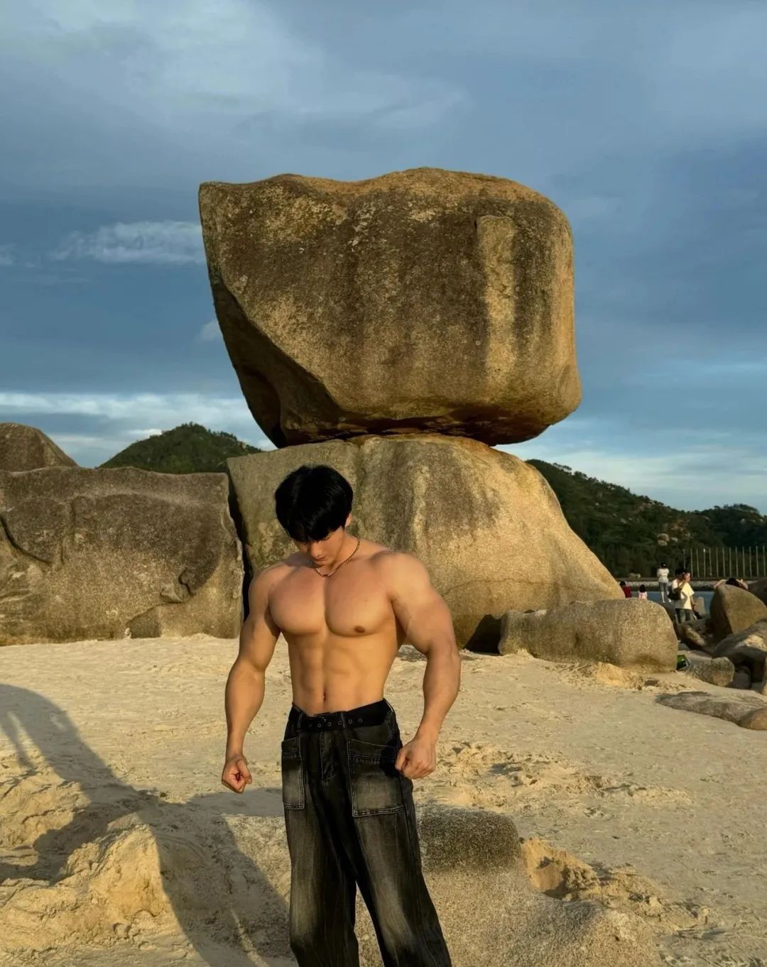 187cm 粗大性感肌肉男菩萨！