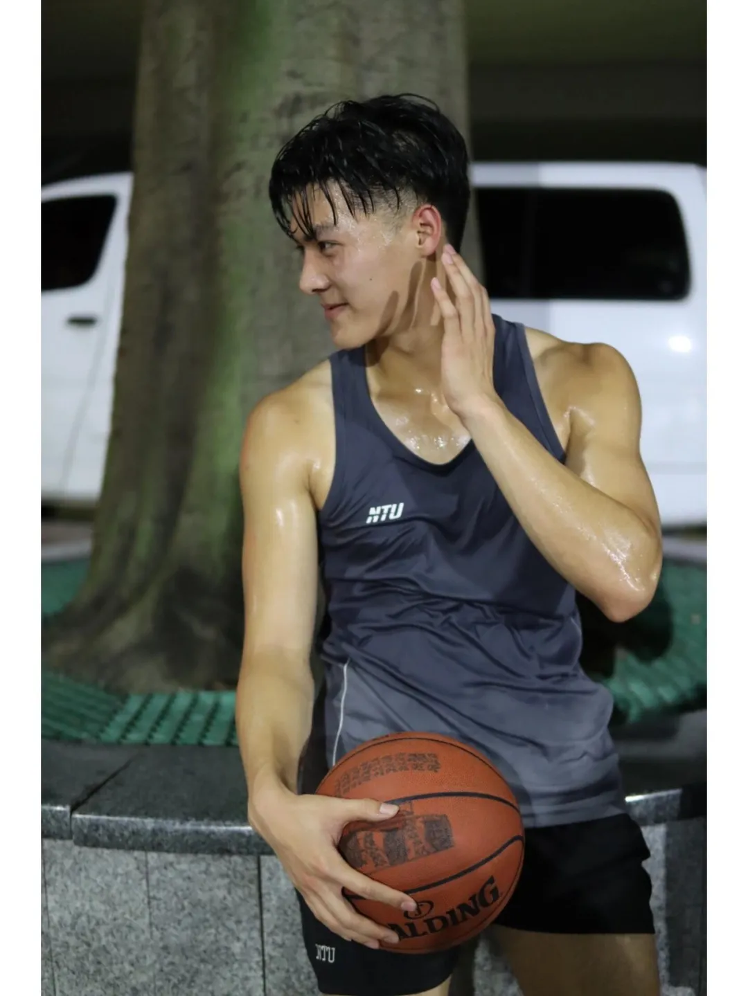 185CM 武汉体育学院篮球特长生，刚出浴有多好看？