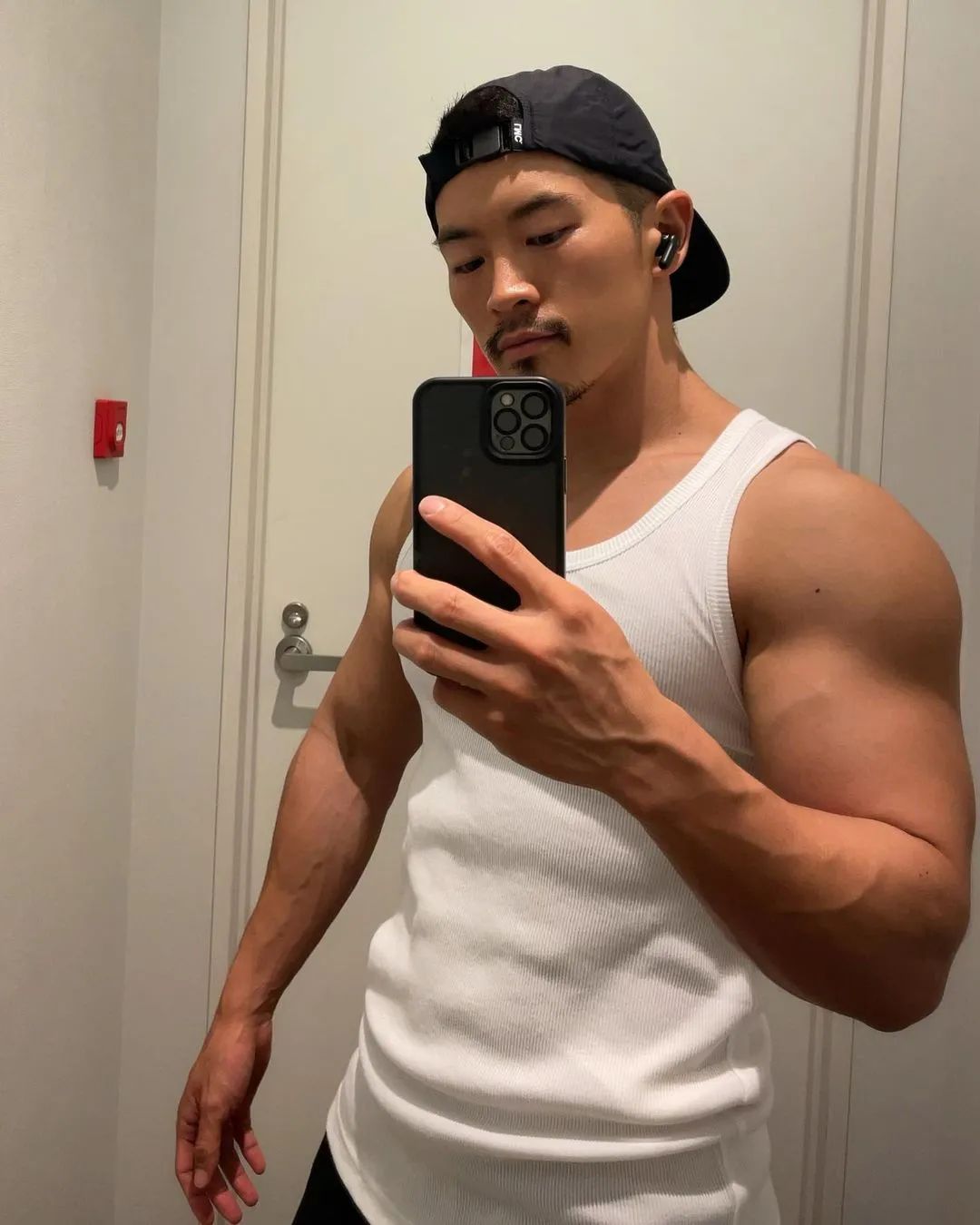 岛国 GOGO 都恋爱了？！你还在尊嘟假嘟！