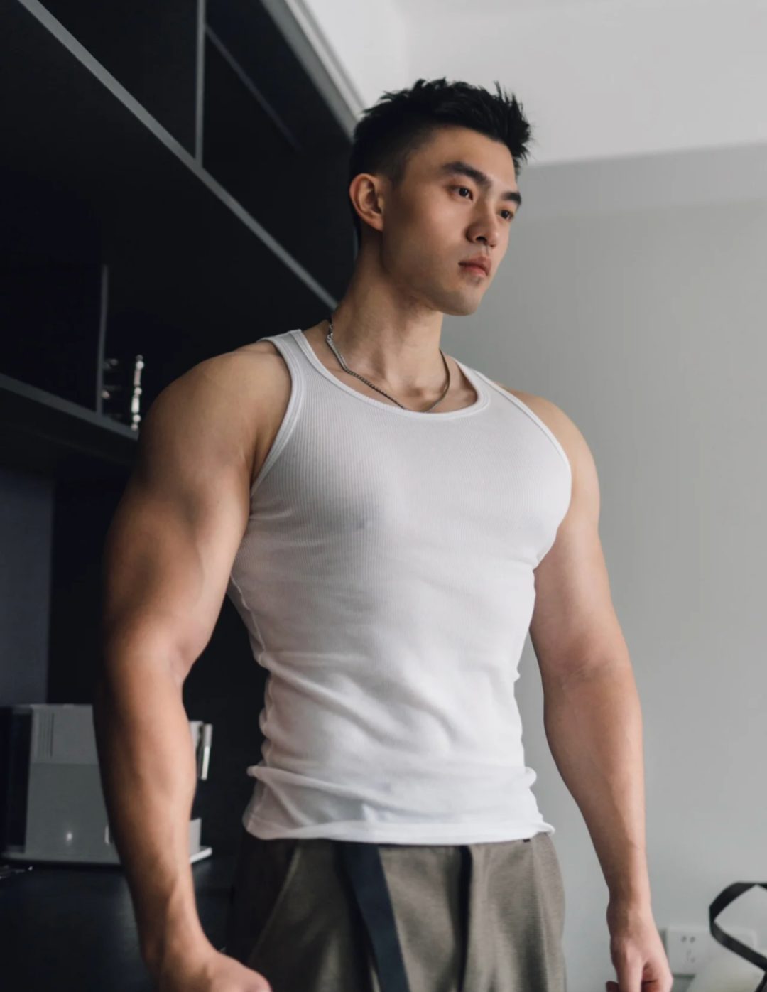这种精壮的四川男人，真的太戳我 xp 了！
