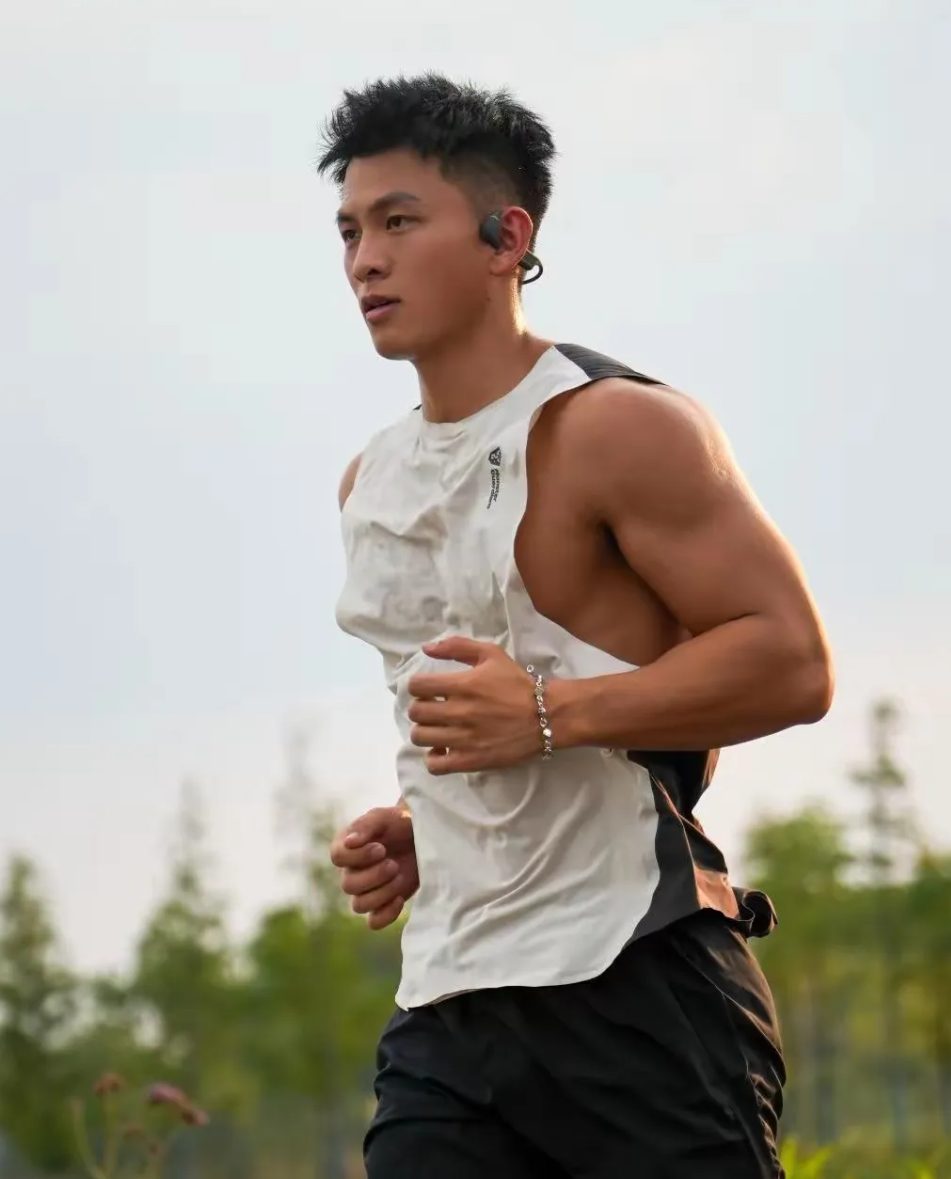 黑皮体育生跑步，跑到我心里了！