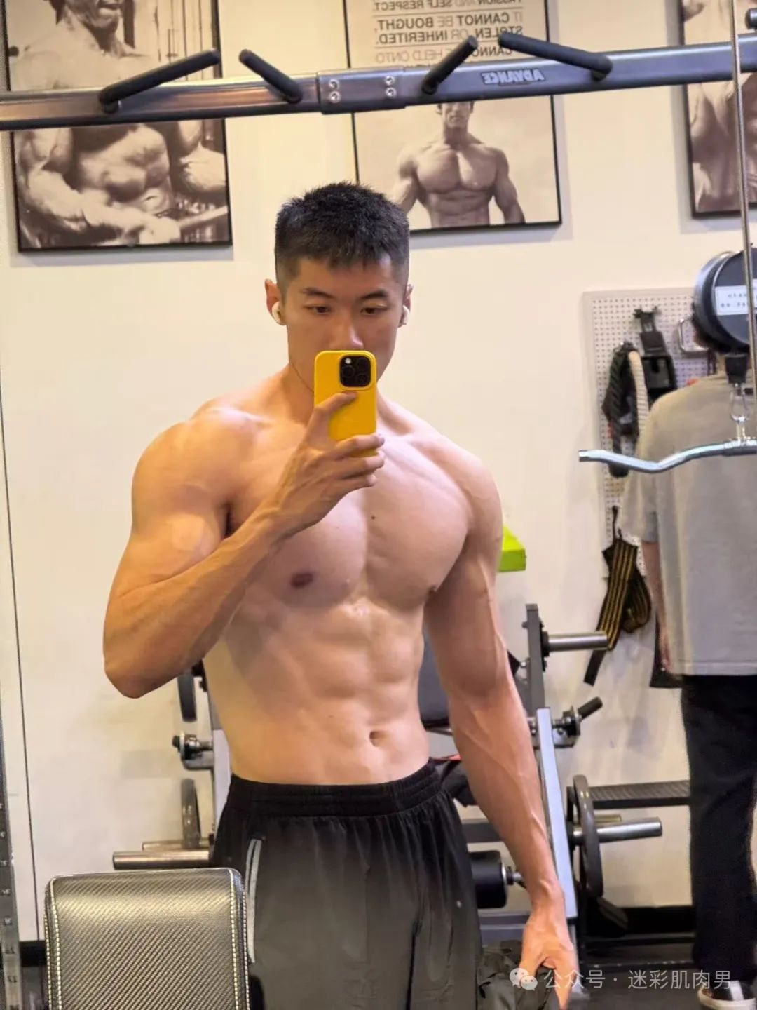臭大力力新视频被翻出来啦。天呐让人不淡定了！！
