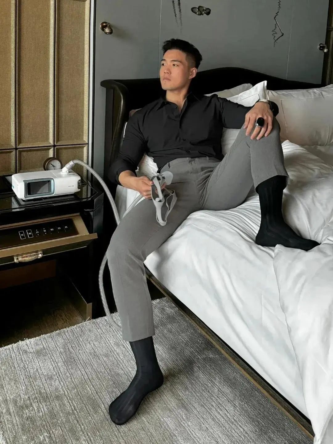 187cm 大长腿正装壮男，来当他媳妇！