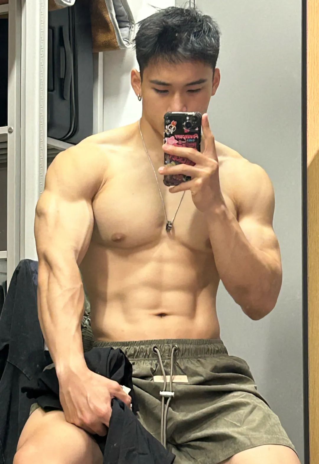 这么粗，能打全场！这凹凸的小山丘