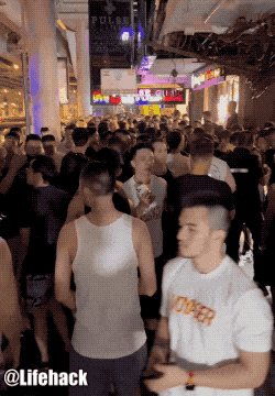 深圳肌肉 gogo 惊艳曼谷白趴，我真的超可以