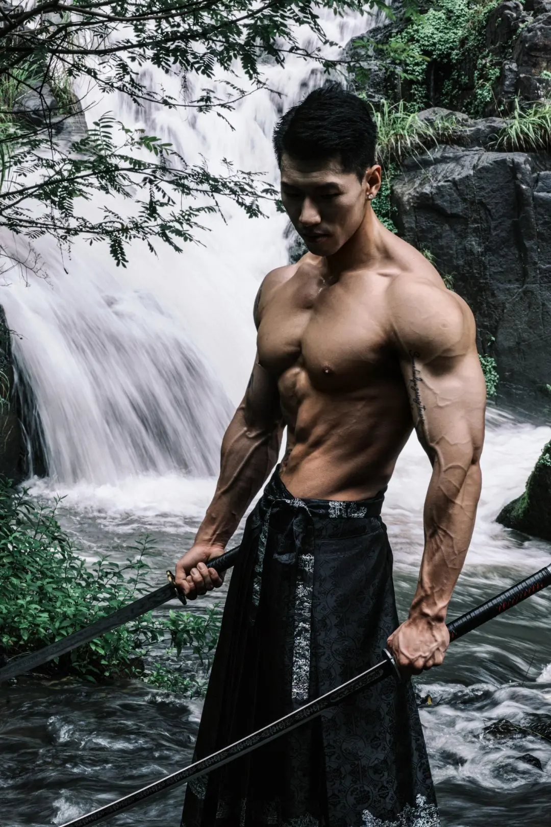 又又又被粉丝考古啦！192CM 汪顺的泳裤太太勒了！