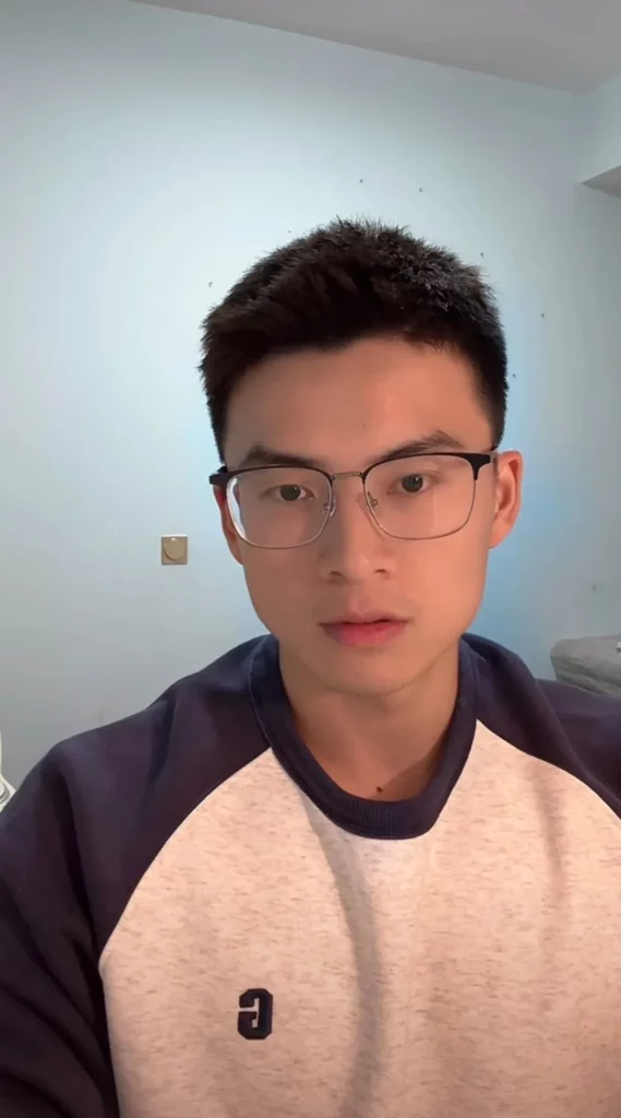 穿正装皮鞋卖车超帅销售的瓜你吃了吗！网友们都尖叫了！