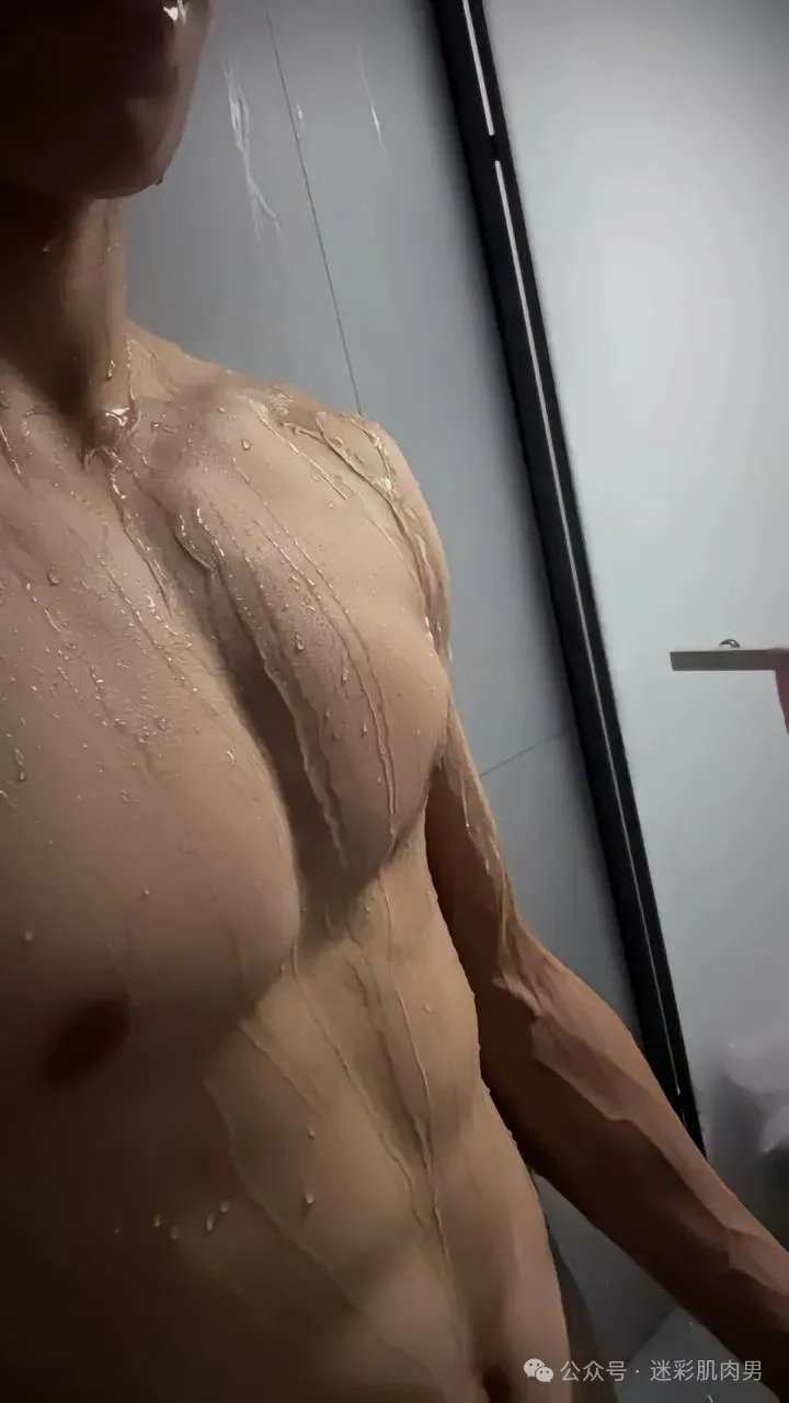 刘姥姥最爱 20 岁山东男大体育生！？一次直接见两个？