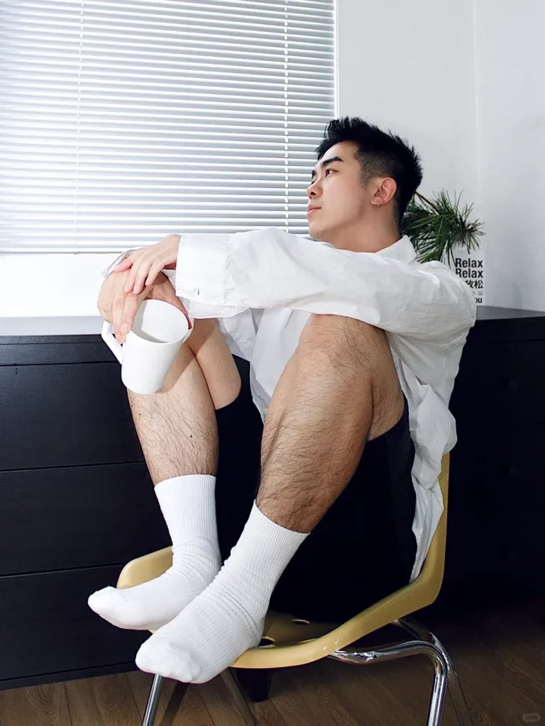 正装也能玩出不一样的帅气感