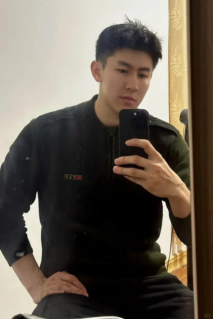 迷彩型男 " 私教！长的太帅啦！