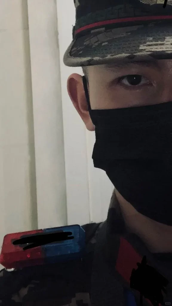 迷彩型男 " 私教！长的太帅啦！