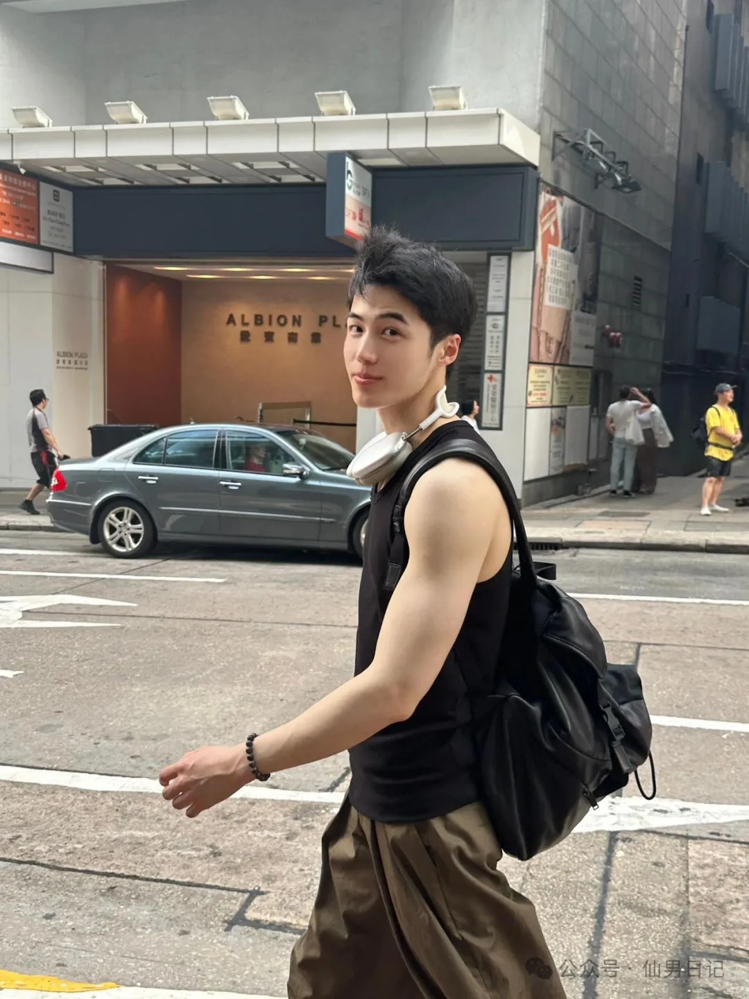 体育生杀疯了！这白皮不比黑皮香吗……