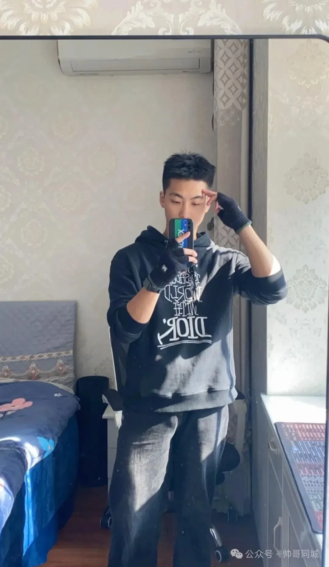 22 薄肌酷酷男孩，重庆粉粉嫩嫩帅哥！
