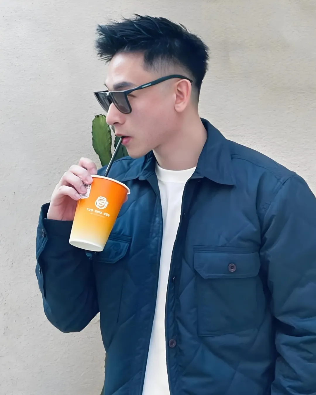 男生别嫌弃“两边铲短”发型，新年剪这 3 款，让你秒变帅气型男！