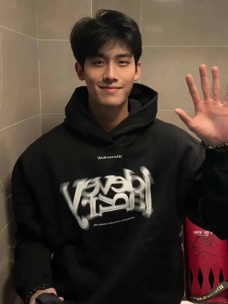 黑皮型男 188！一张初恋脸人畜无害 | 网红帅哥