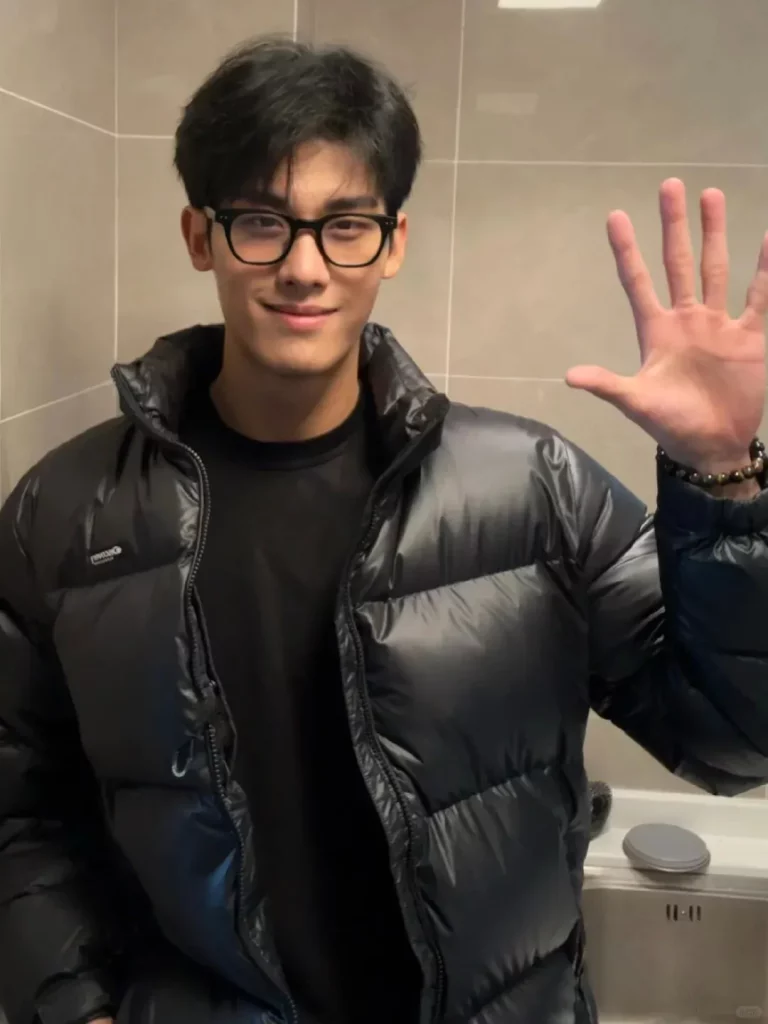 黑皮型男 188！一张初恋脸人畜无害 | 网红帅哥