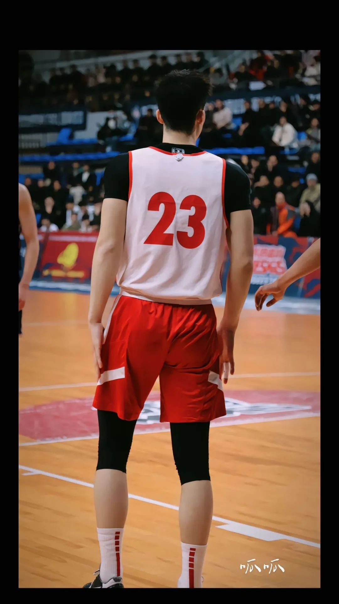 193cm 山东体育生男大，19 岁大弟弟真的超可以！