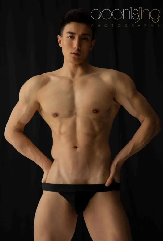 摄影师刘京的男人们，宽肩细腰翘臀是标配