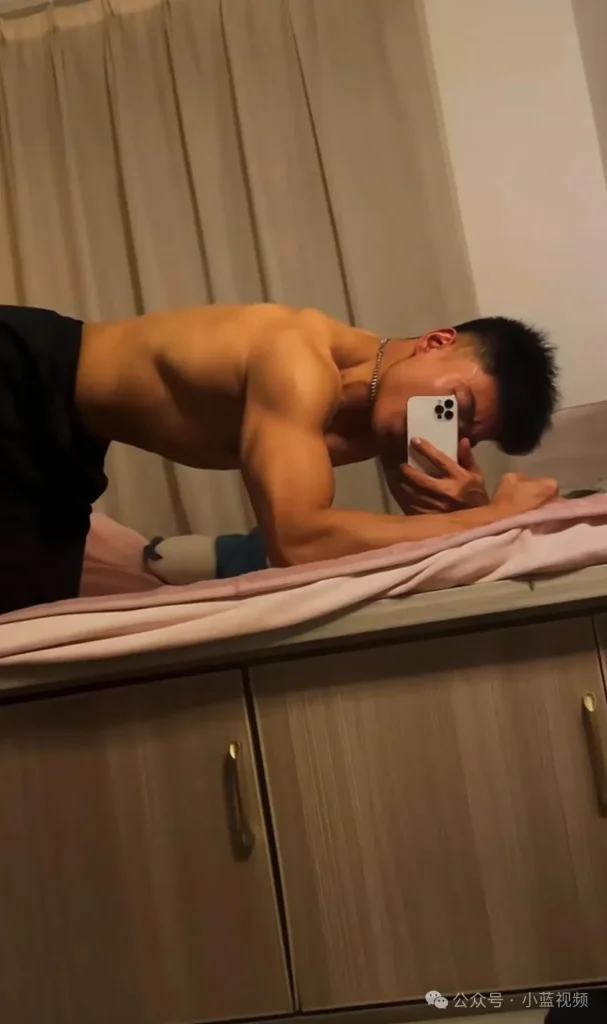 180cm 山东黑皮肌肉汉子，厚实强壮有力！