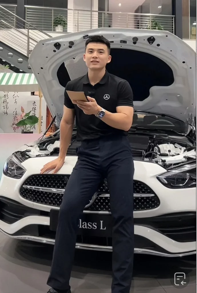 穿正装皮鞋卖车的超帅销售壹臣？真大呀？